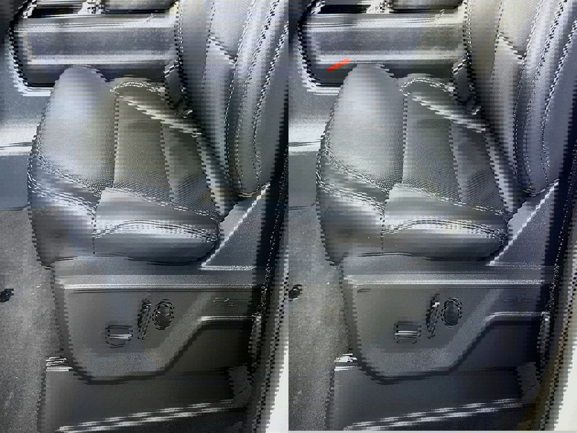 Used 2025 Ford Expedition Max Platinum image 23