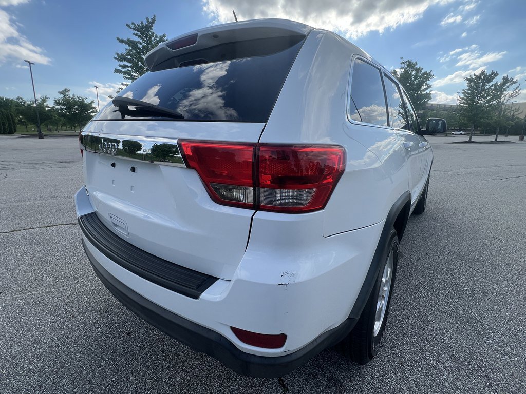 Used 2013 Jeep Grand Cherokee Laredo w/ Laredo E Group AWD/4WD image 5