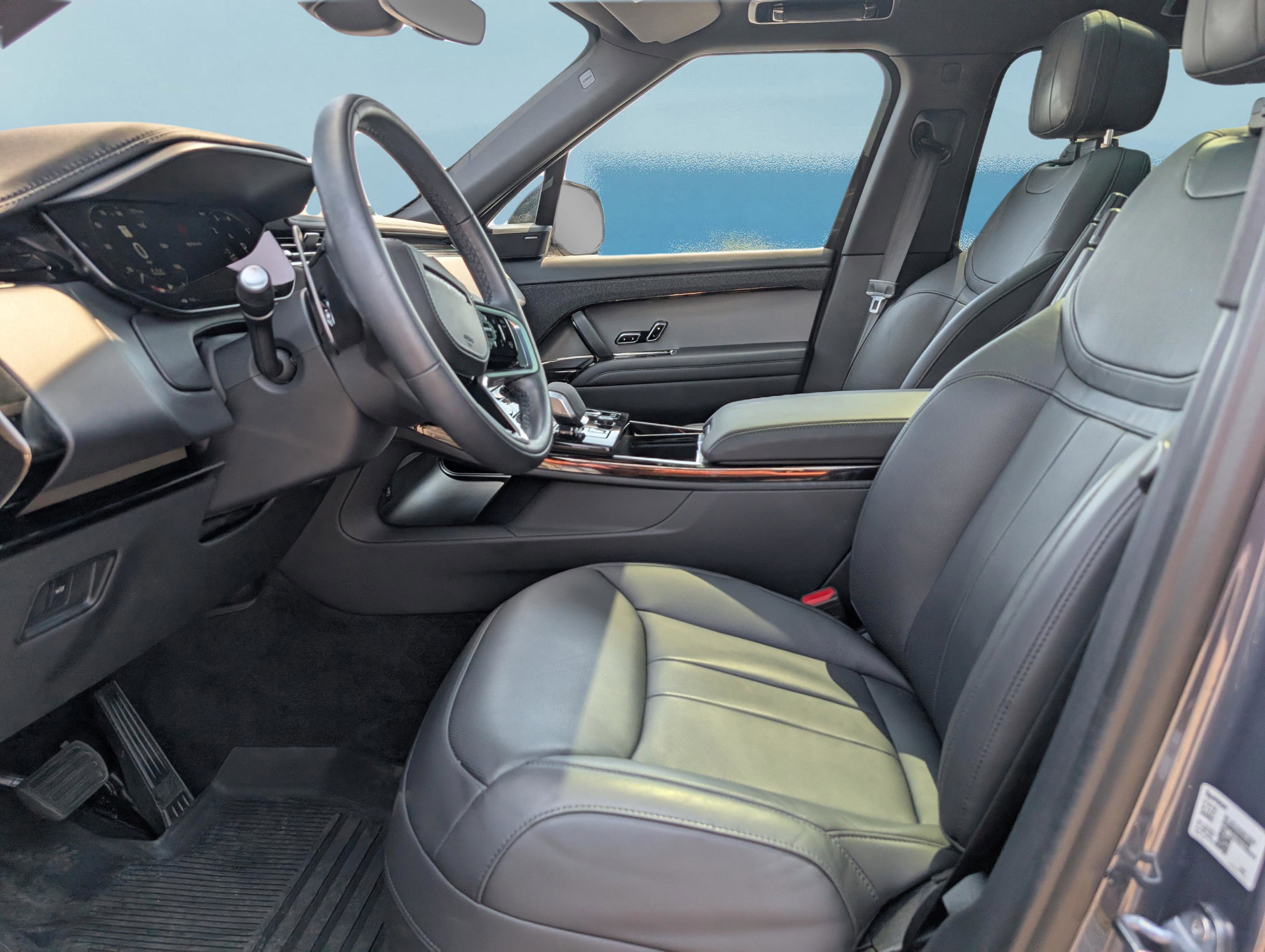 Used 2023 Land Rover Range Rover Sport SE image 18