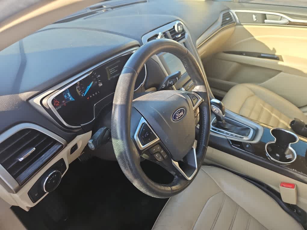 Used 2016 Ford Fusion Energi SE FWD image 9