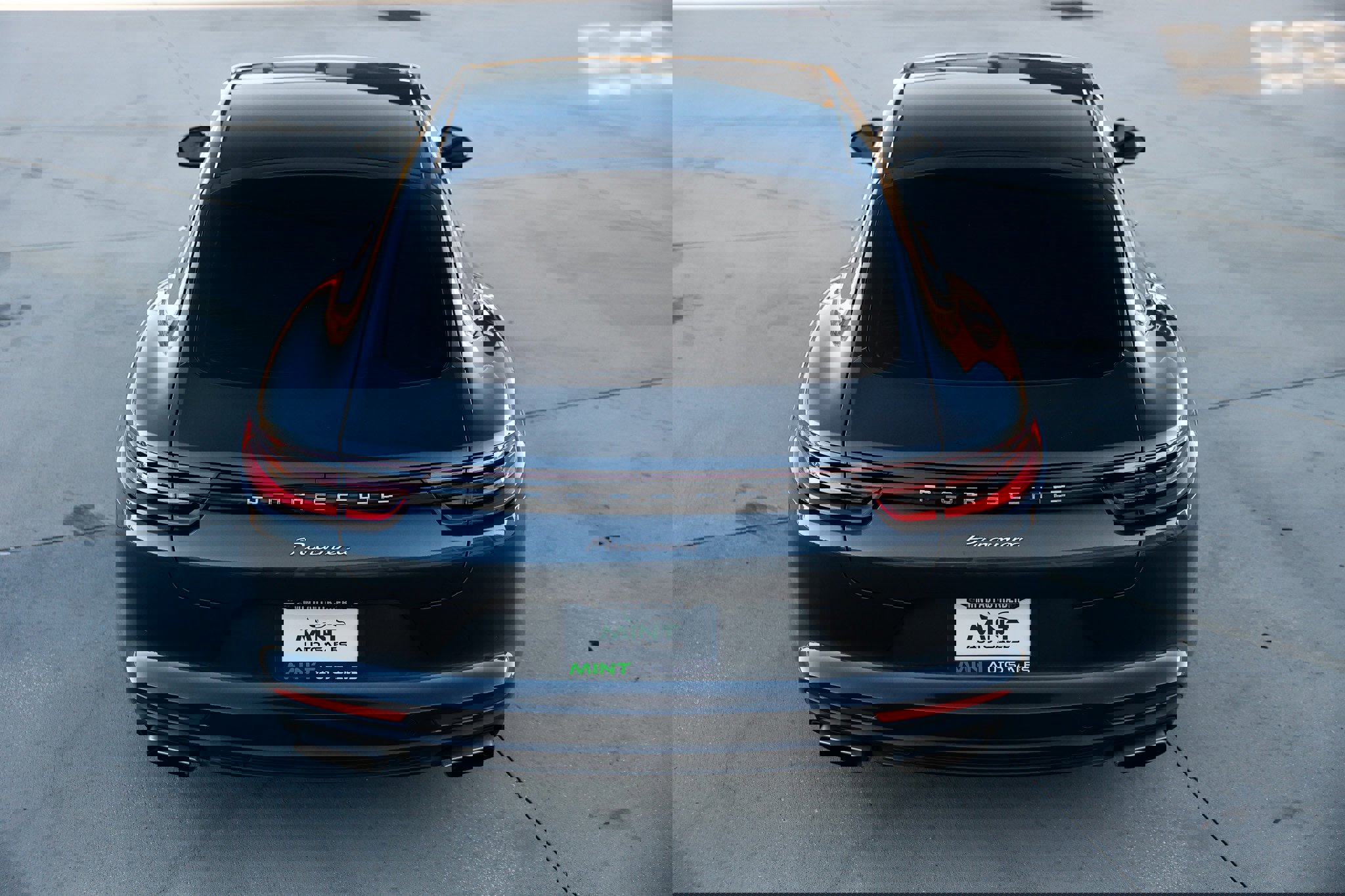 Used 2018 Porsche Panamera image 14