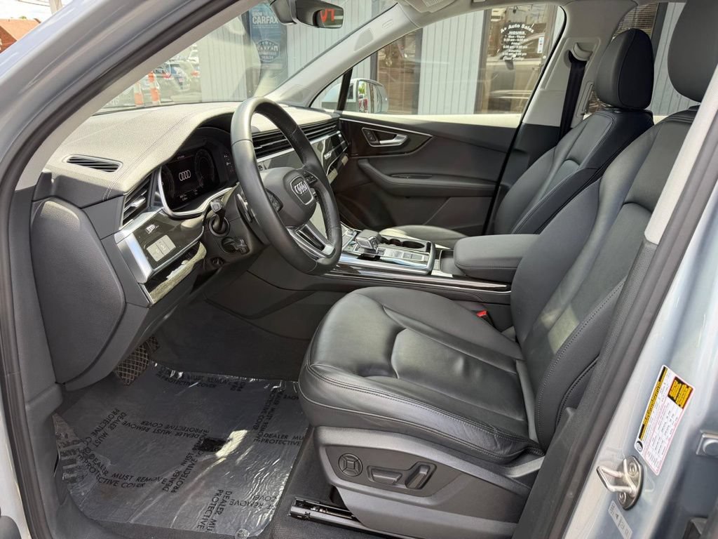 Used 2023 Audi Q7 3.0T Premium Plus w/ Premium Plus Package AWD/4WD image 13