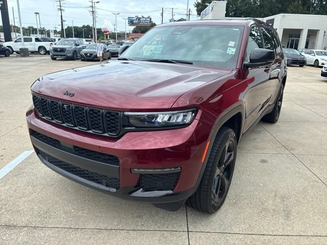 Used 2025 Jeep Grand Cherokee L Limited w/ Luxury Tech Group II RWD image 3