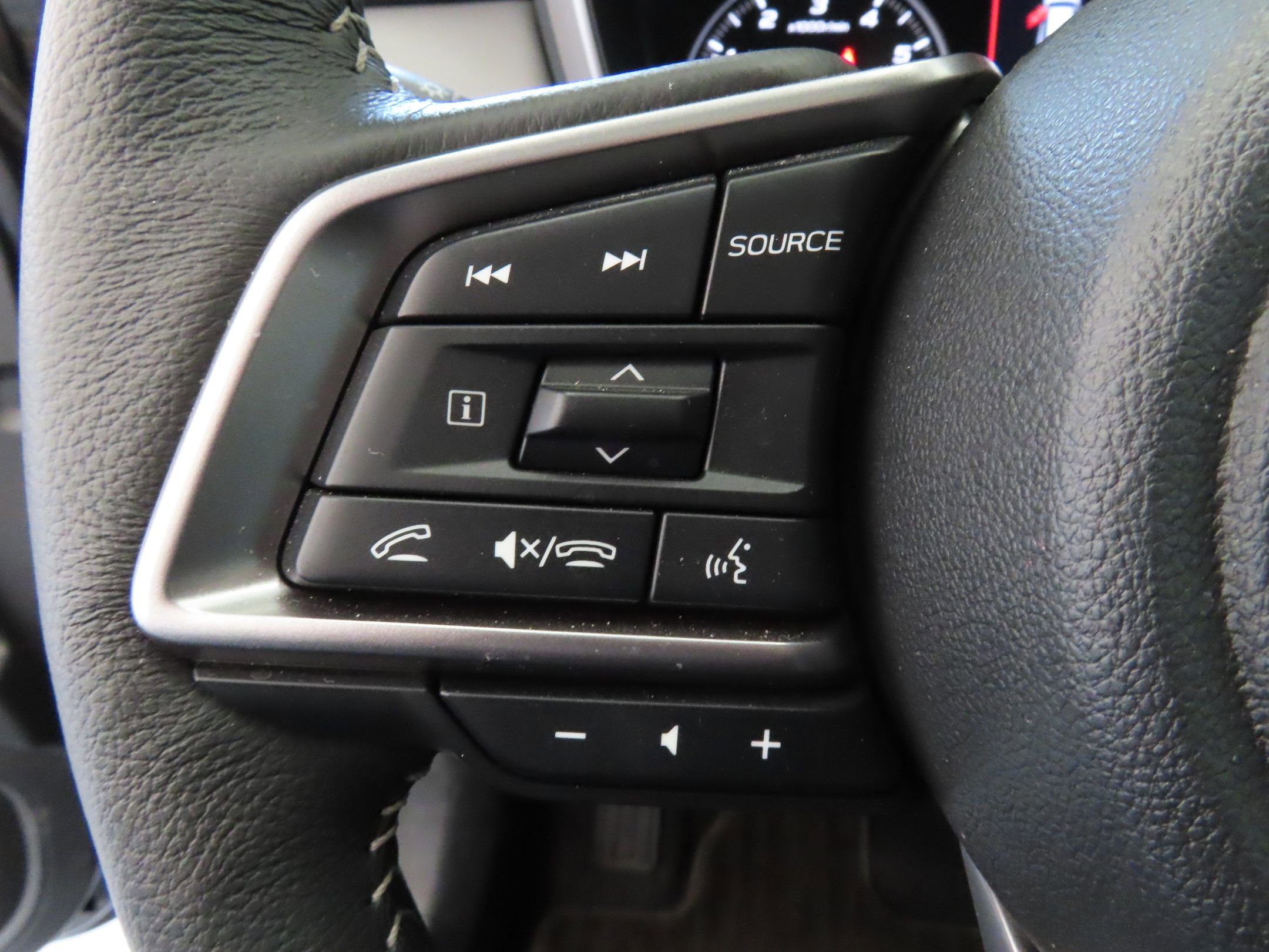 Used 2025 Subaru Outback Limited image 15