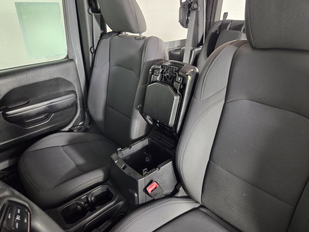 Certified 2019 Jeep Wrangler Sport AWD/4WD image 25