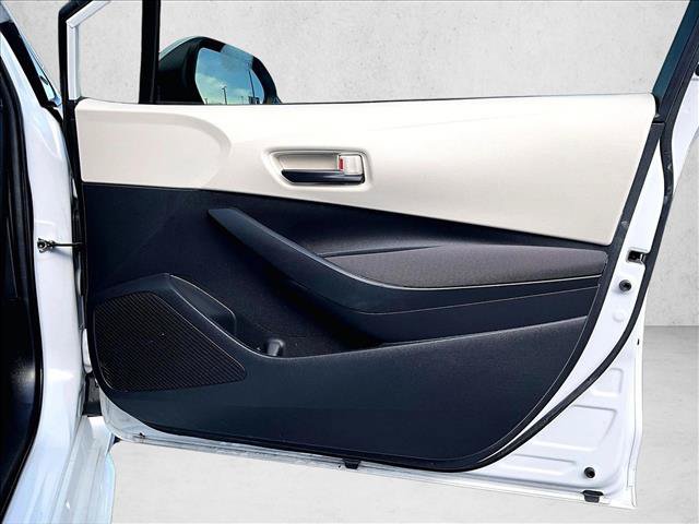 Used 2022 Toyota Corolla LE FWD image 19