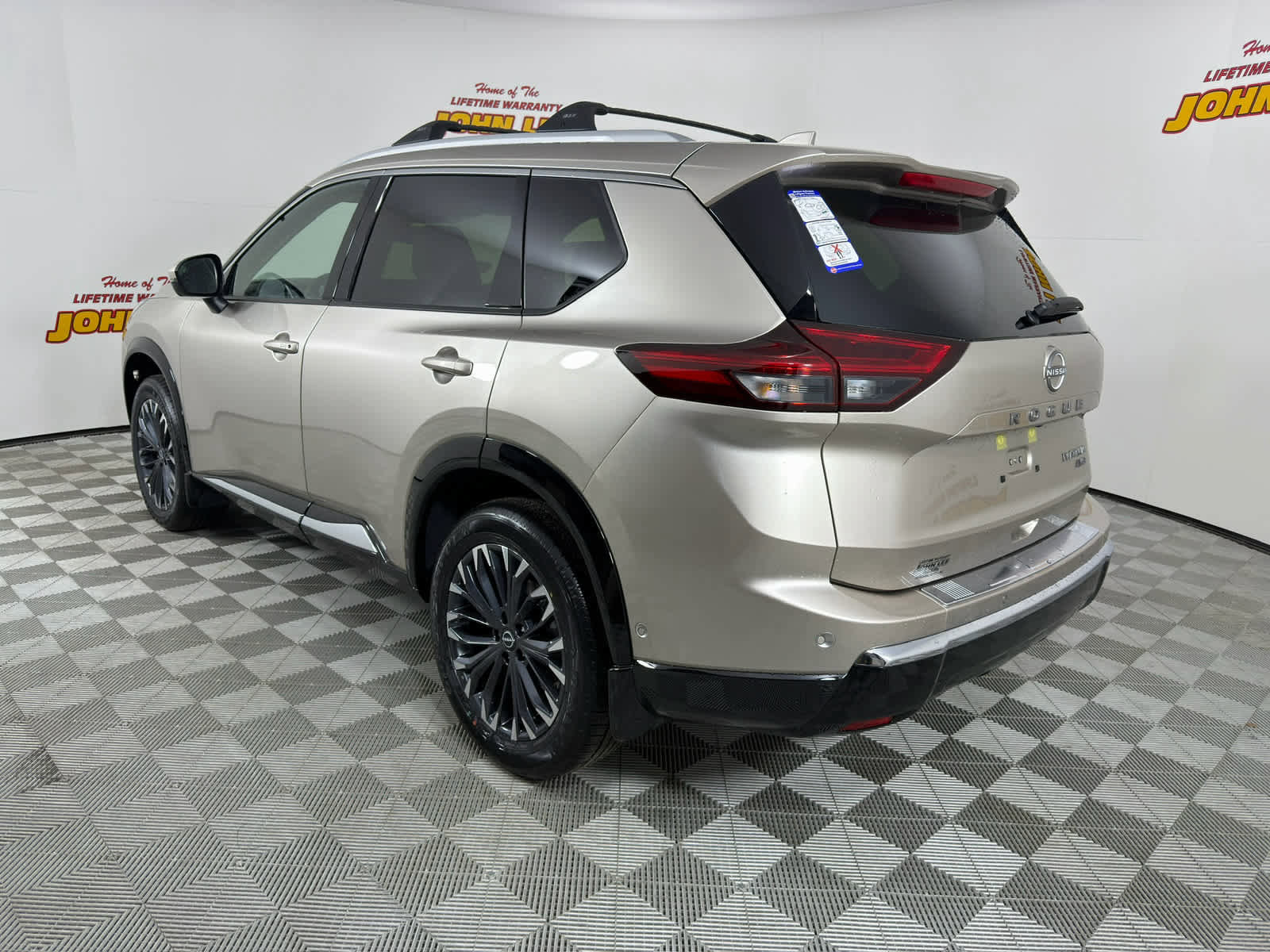 New 2026 Nissan Rogue Platinum w/ Platinum Premium Package image 3