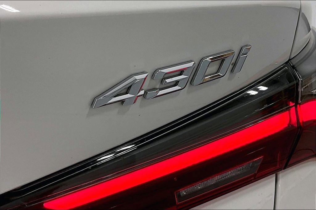 Used 2021 BMW 430i Coupe w/ Premium Package image 40