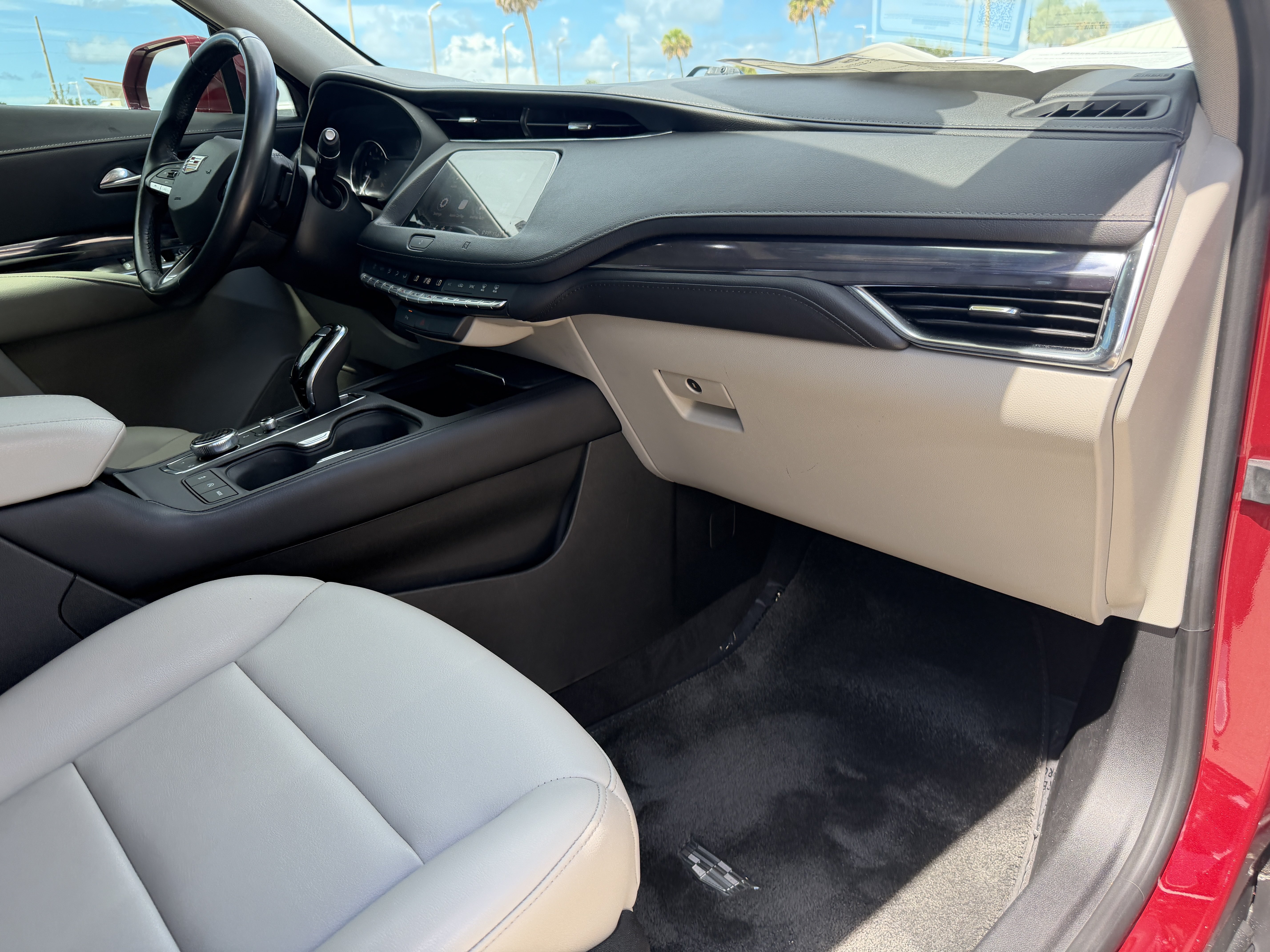 Used 2020 Cadillac XT4 Luxury FWD image 11