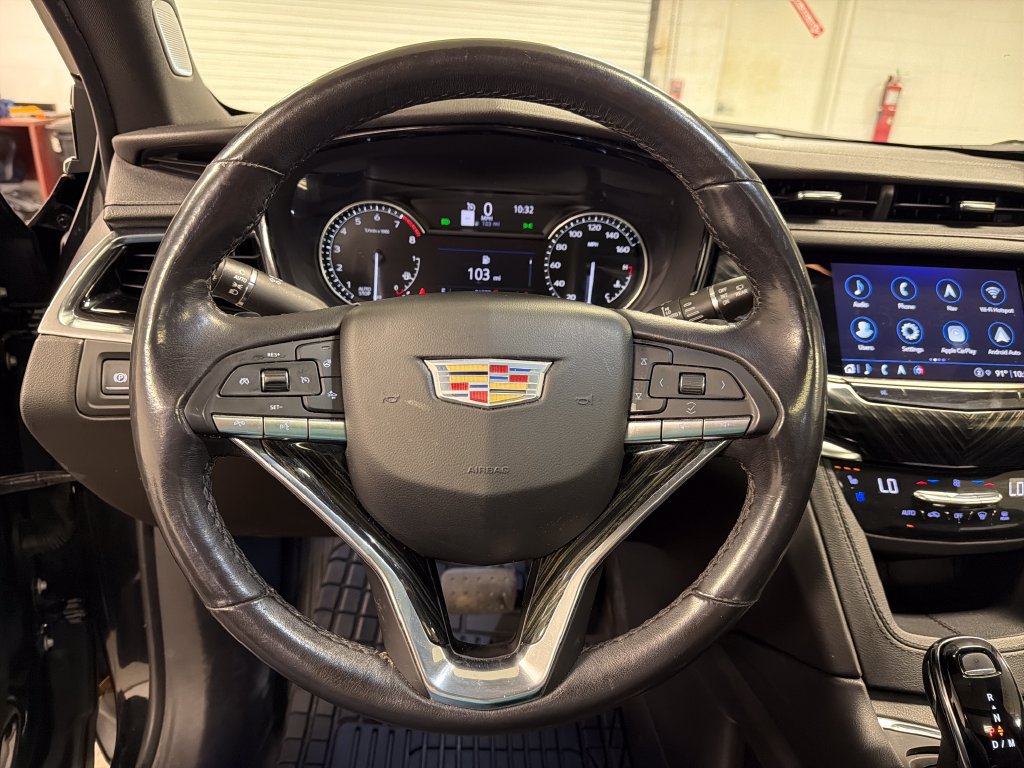 Used 2023 Cadillac XT6 Premium Luxury FWD image 33