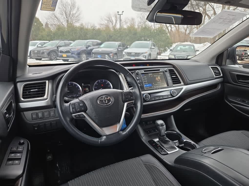 Used 2018 Toyota Highlander Plus image 10