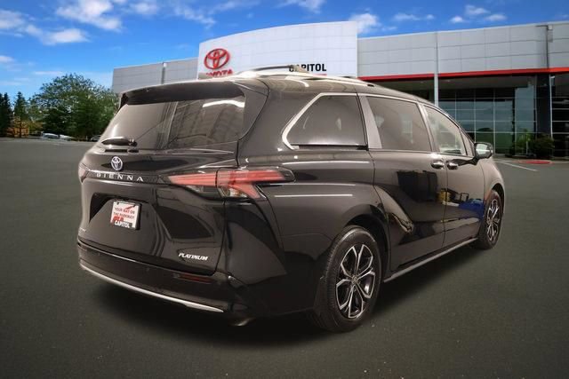 Certified 2025 Toyota Sienna Platinum AWD/4WD image 3