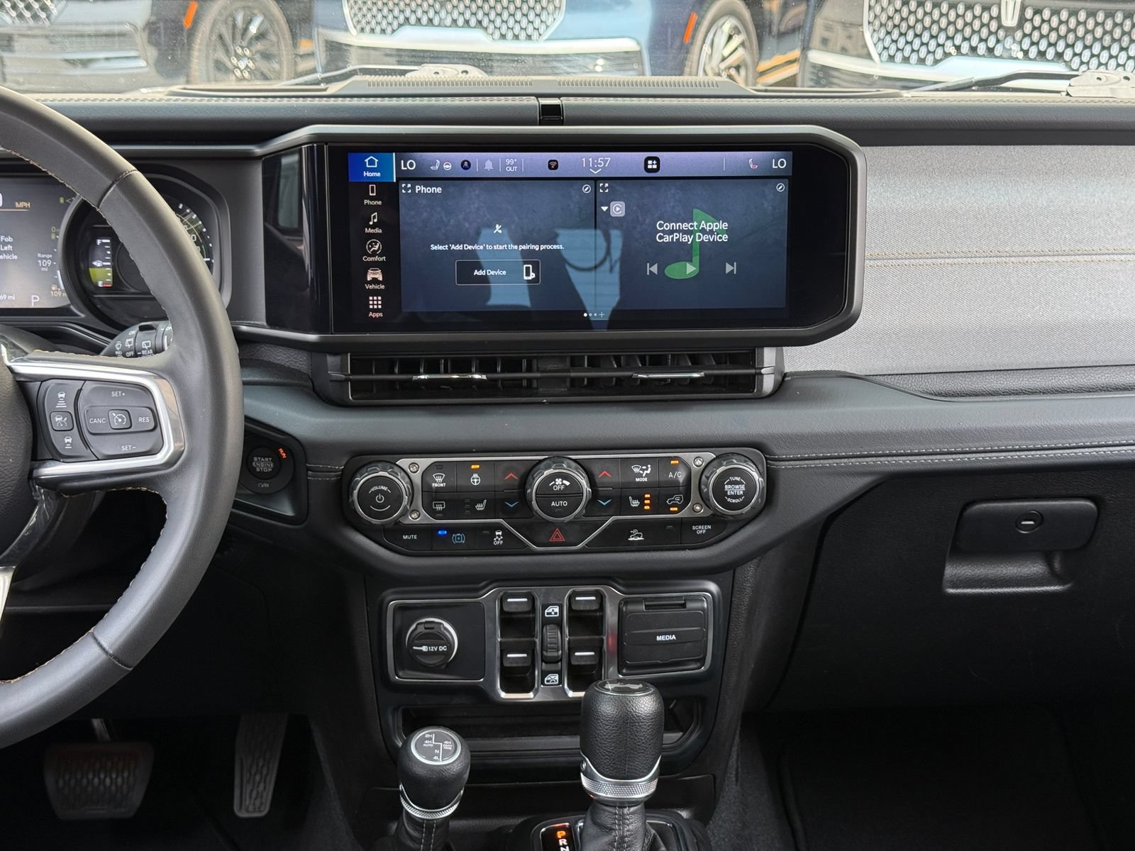 Used 2024 Jeep Wrangler Unlimited Sahara AWD/4WD image 21
