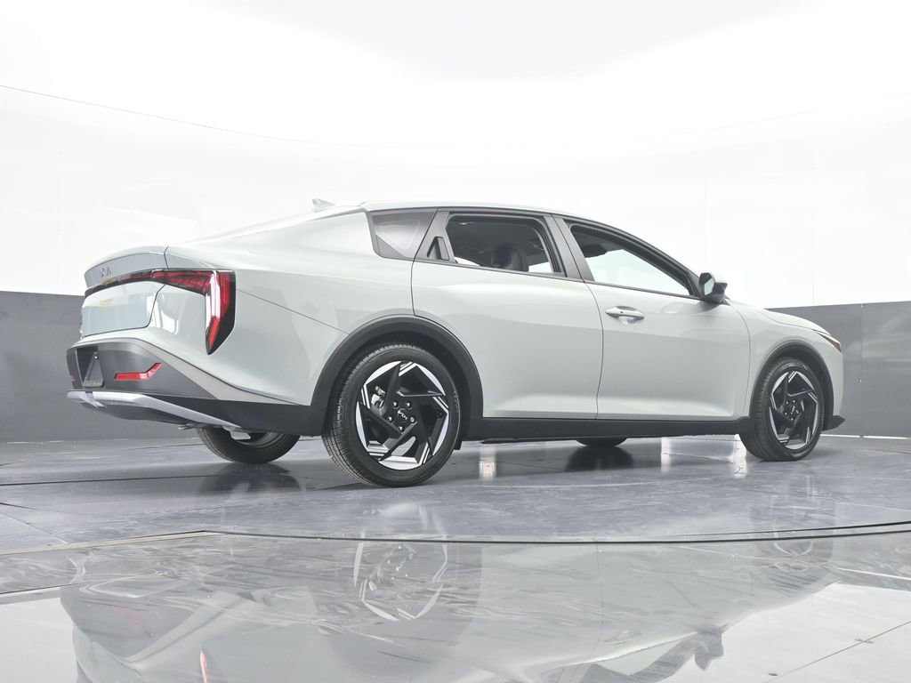 Used 2025 Kia K4 EX image 60