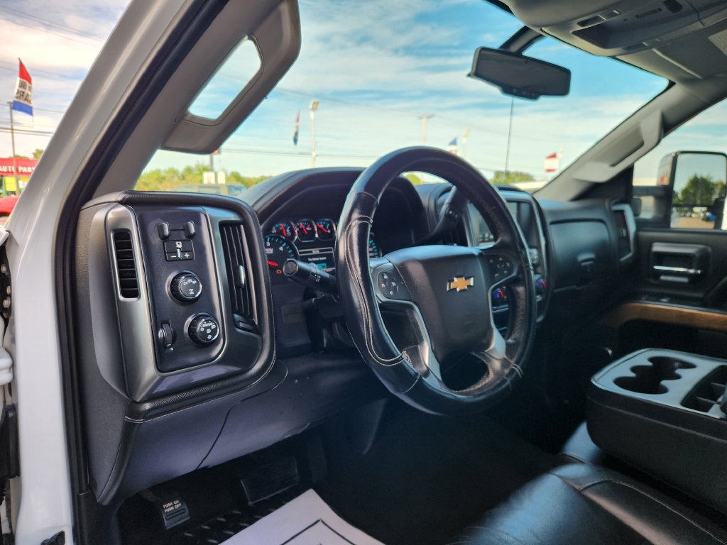 Used 2019 Chevrolet Silverado 2500 LTZ w/ Custom Sport Edition AWD/4WD image 22