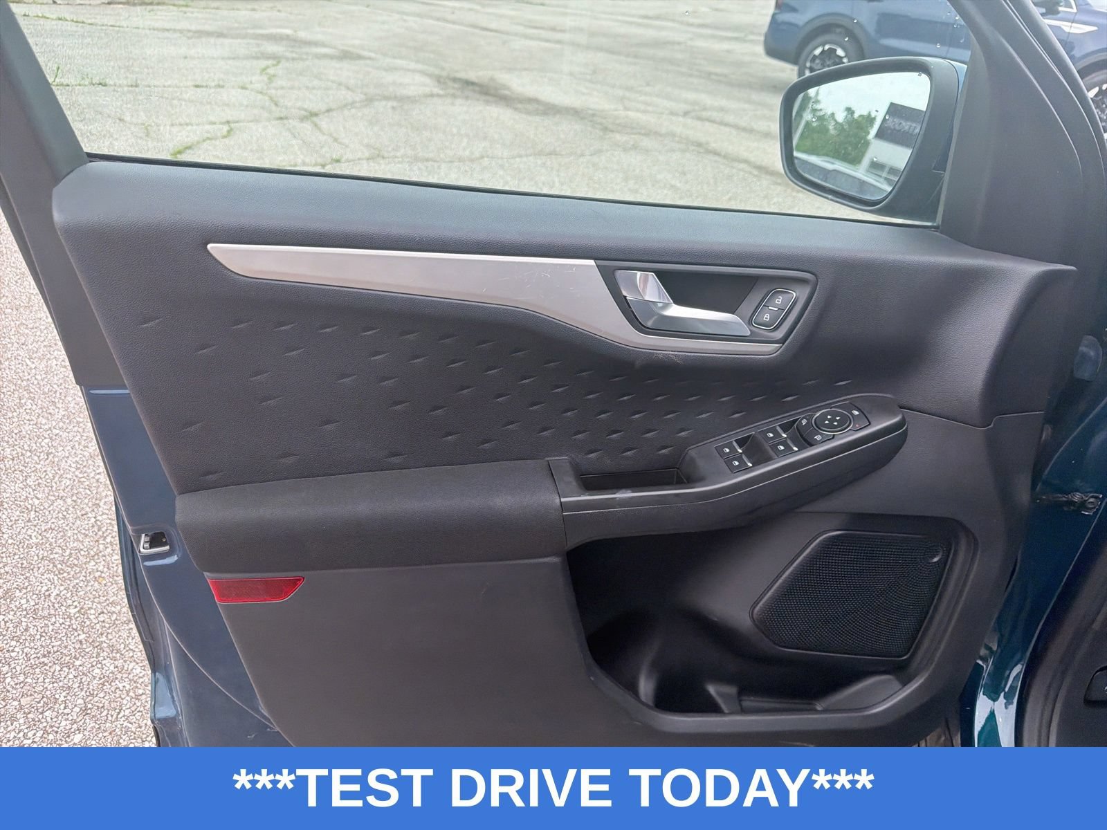 Used 2020 Ford Escape SE AWD/4WD image 11