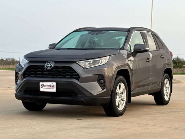 Used 2019 Toyota RAV4 XLE w/ Convenience Package AWD/4WD image 3