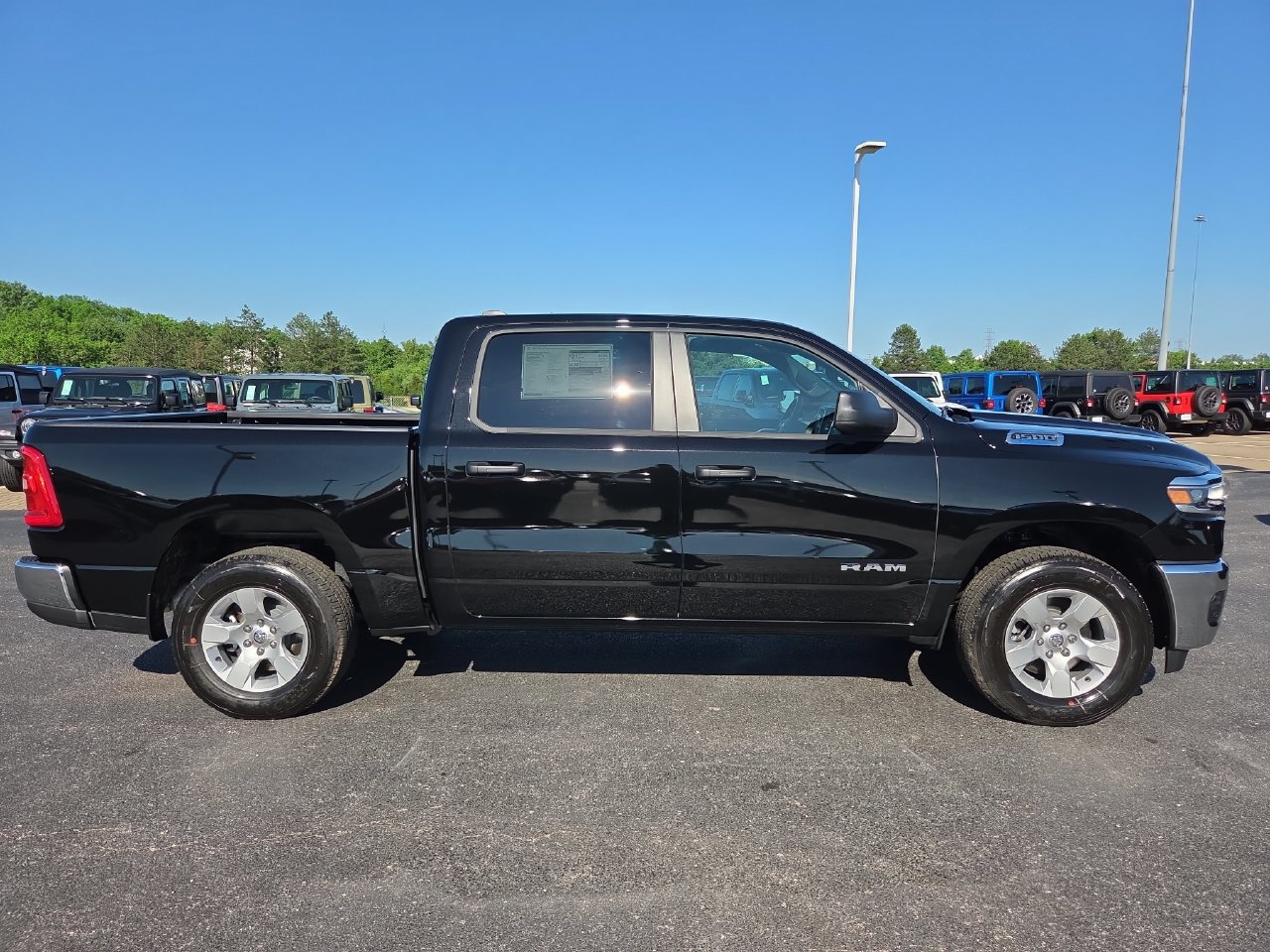 New 2026 RAM 1500 Big Horn AWD/4WD image 9