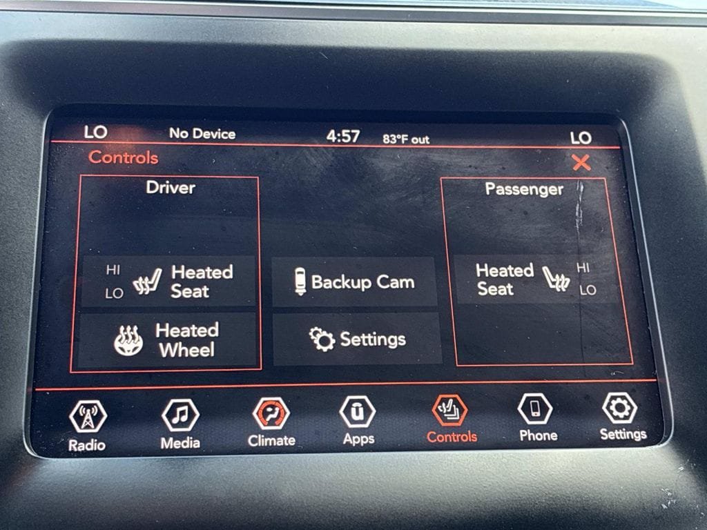 Used 2019 Jeep Cherokee Latitude Plus w/ Comfort/Convenience Group AWD/4WD image 35