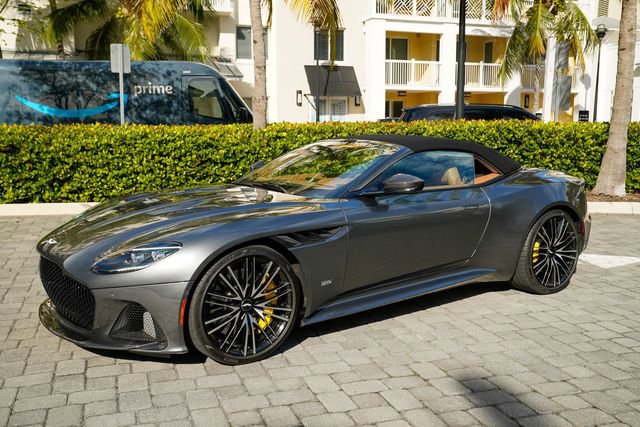 Used 2023 Aston Martin DBS Volante image 56