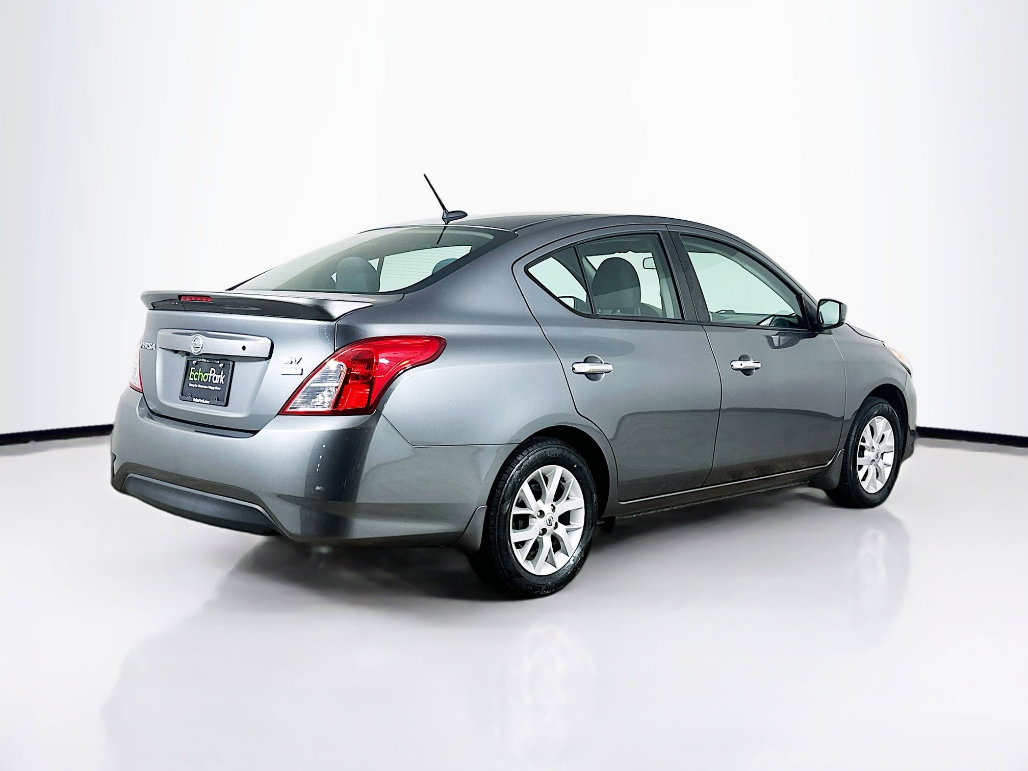 Used 2019 Nissan Versa SV w/ SV Special Edition Package FWD image 9