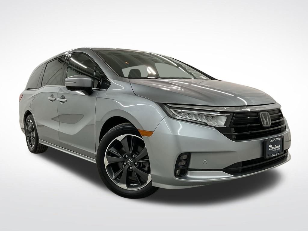 Used 2023 Honda Odyssey Elite image 5