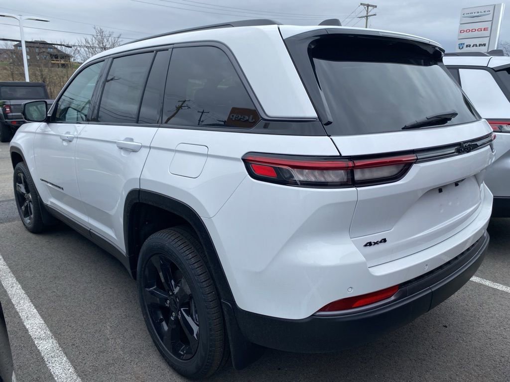 New 2026 Jeep Grand Cherokee Limited w/ Limited Altitude Package AWD/4WD image 4