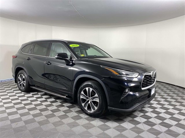 Used 2021 Toyota Highlander XLE