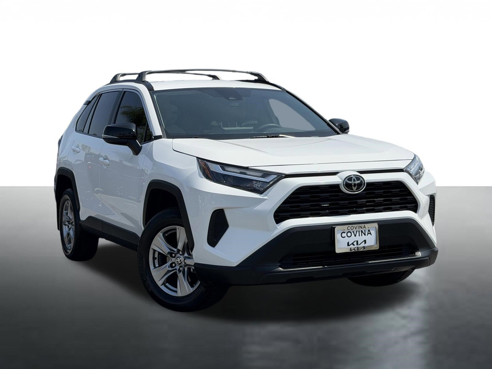 Used 2024 Toyota RAV4 XLE FWD image 1