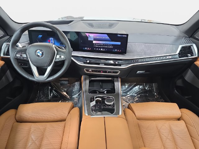 Certified 2024 BMW X5 xDrive40i w/ Premium Package AWD/4WD image 9