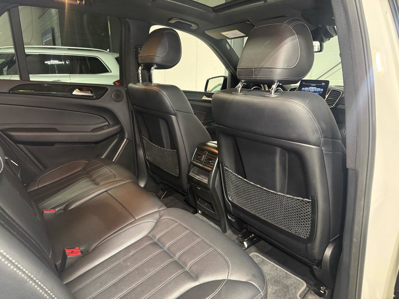 Used 2018 Mercedes-Benz GLE 43 AMG 4MATIC w/ Parking Assist Package image 26