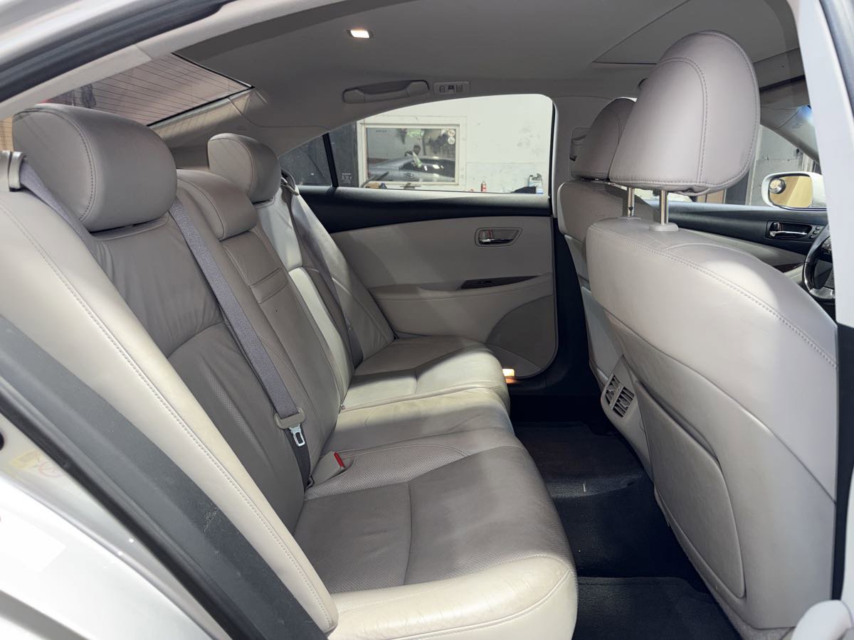 Used 2010 Lexus ES 350 image 25