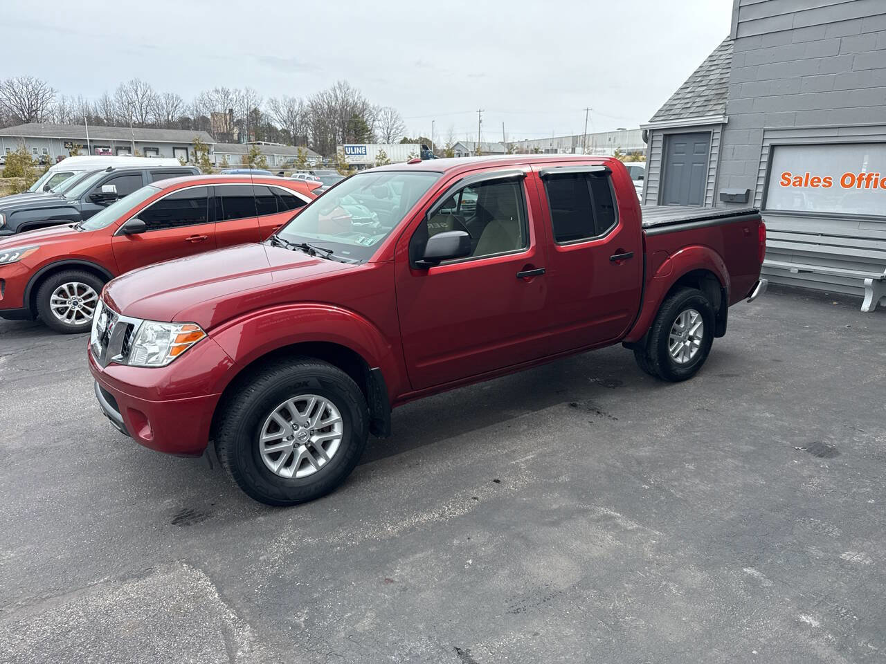 Used 2014 Nissan Frontier SV w/ SV Value Truck Package AWD/4WD image 3