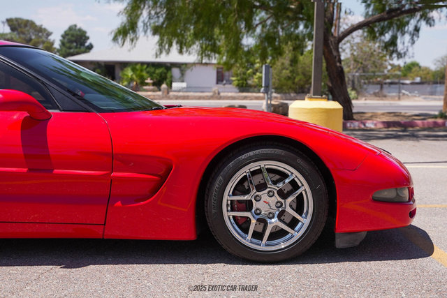 Used 1999 Chevrolet Corvette Coupe w/ Memory Pkg image 11