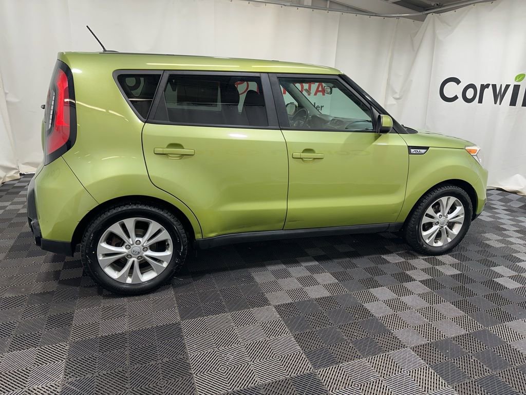 Used 2016 Kia Soul + image 8