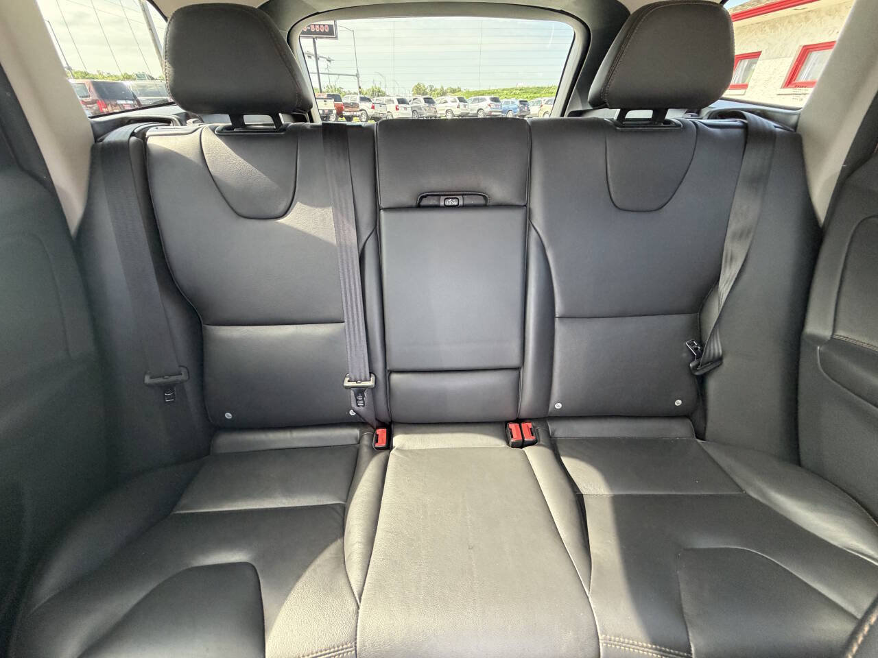 Used 2017 Volvo XC60 T6 Dynamic w/ Climate Package AWD/4WD image 26