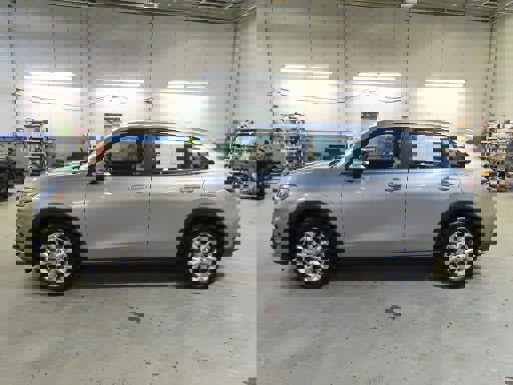 Certified 2023 Honda HR-V LX image 3