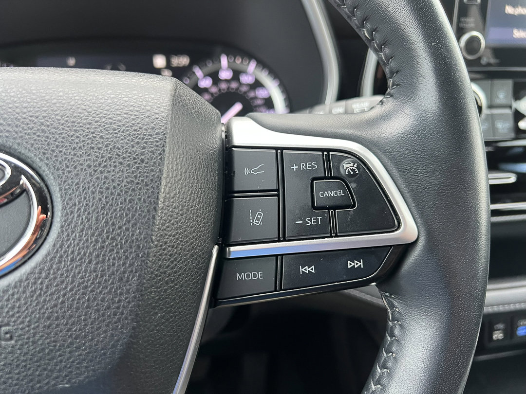 Used 2022 Toyota Highlander XSE image 20