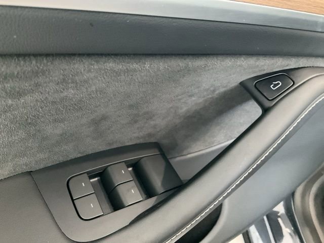 Used 2024 Tesla Model Y Performance AWD/4WD image 5