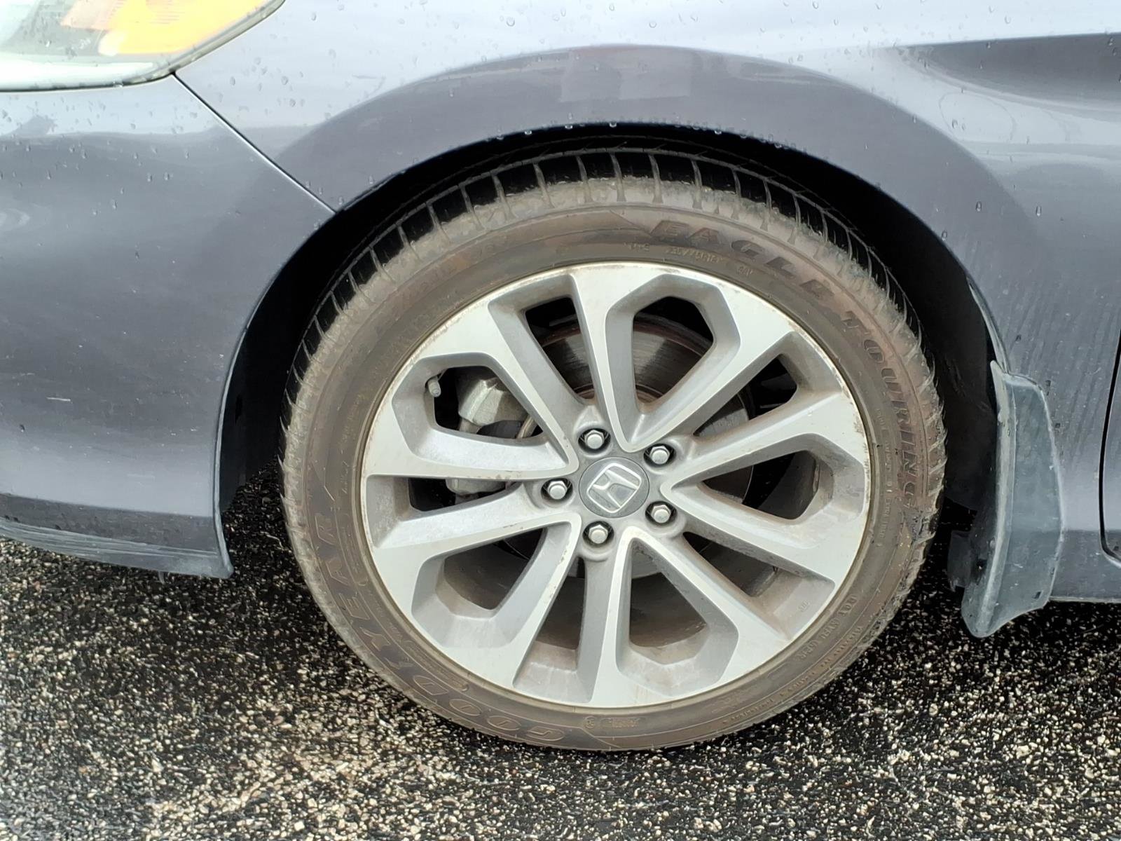 Used 2015 Honda Accord EX-L image 30