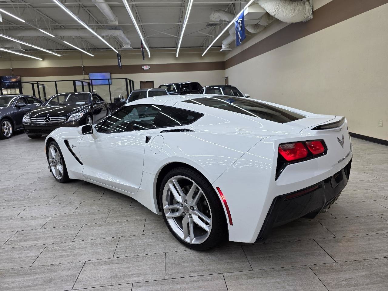 Used 2019 Chevrolet Corvette Stingray Coupe w/ Battery Protection Package RWD image 10