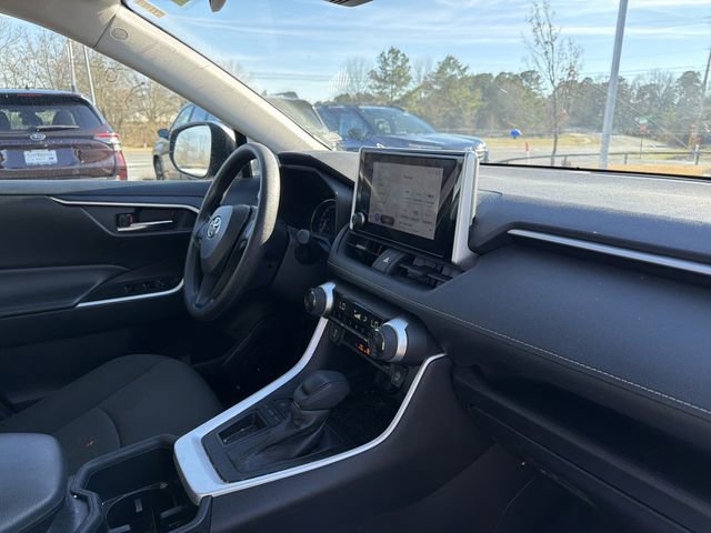 Used 2024 Toyota RAV4 XLE image 17