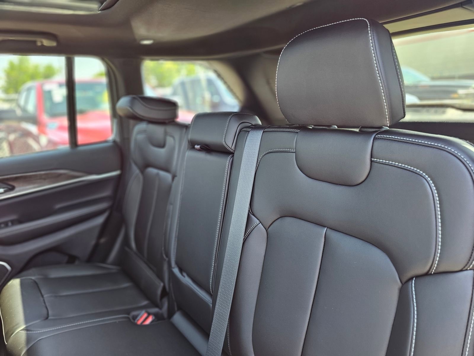 New 2026 Jeep Grand Cherokee Limited w/ Limited Altitude Package RWD image 22