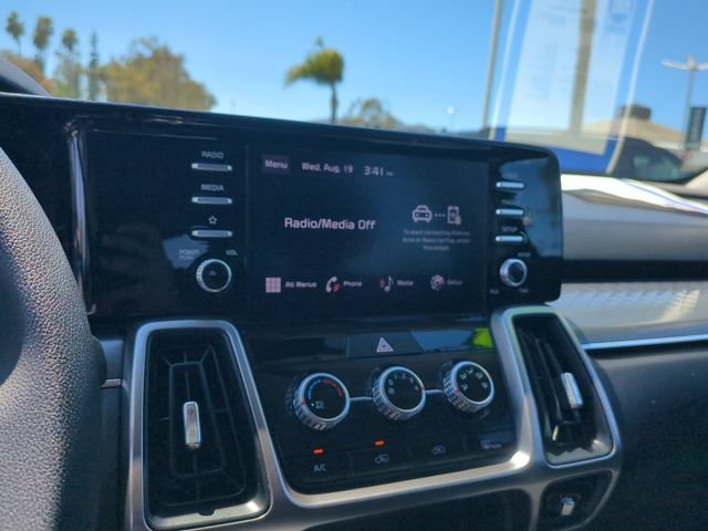 Used 2023 Kia Sorento LX FWD image 21