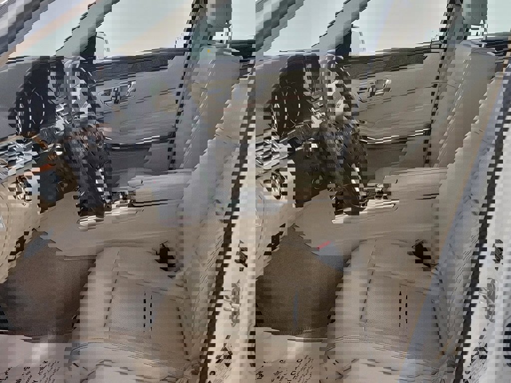 Used 2014 Mercedes-Benz E 350 Sedan image 13