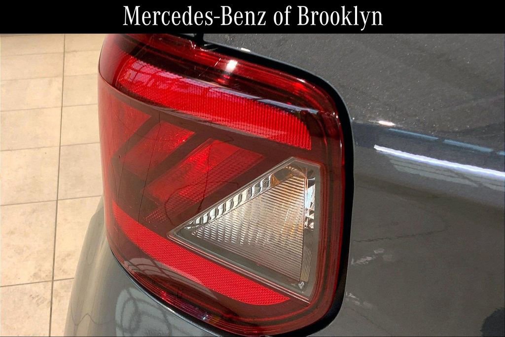 Used 2023 Hyundai Venue SEL FWD image 15