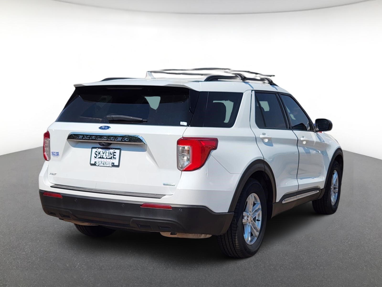 Used 2020 Ford Explorer XLT RWD image 3