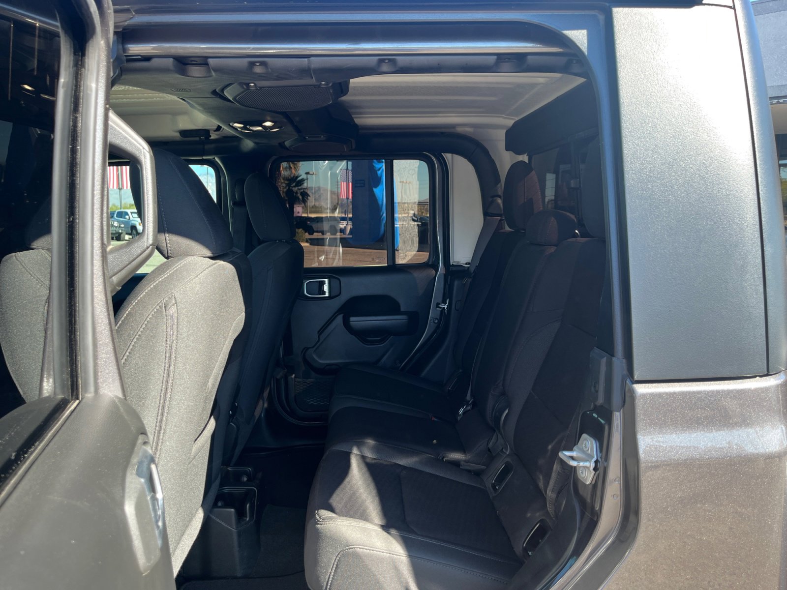 Used 2022 Jeep Gladiator Sport image 17