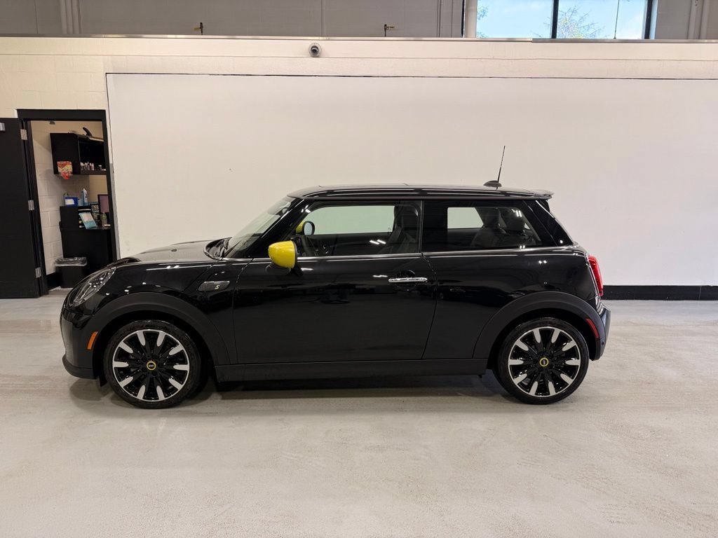 Certified 2024 MINI Cooper SE FWD image 2