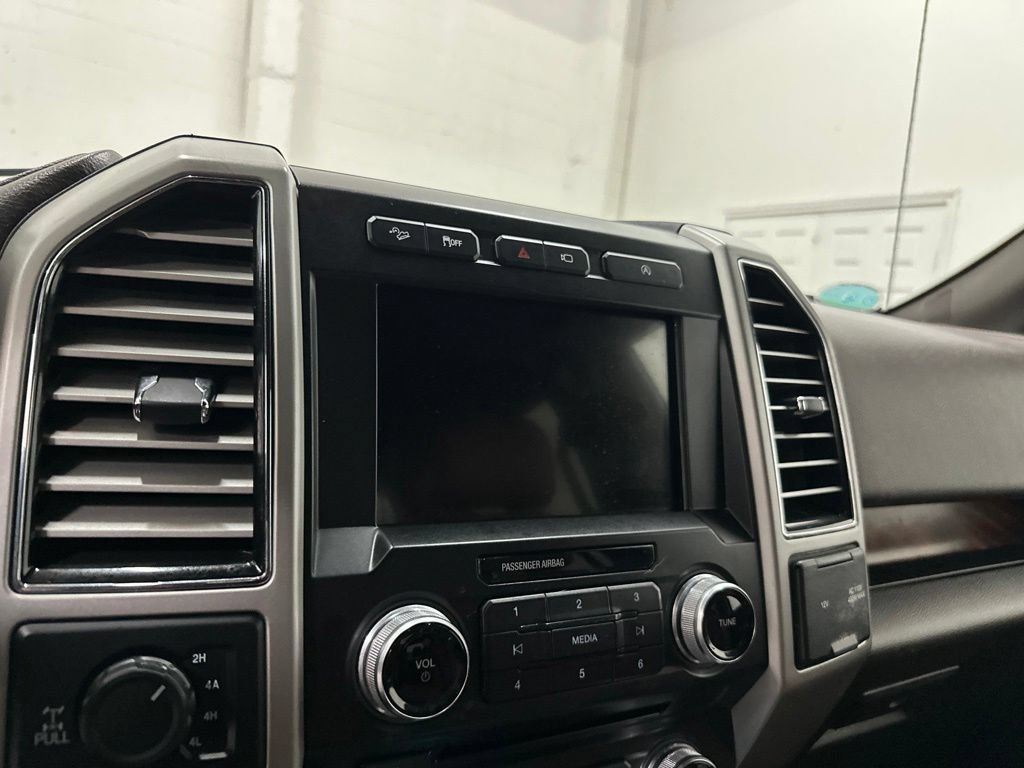 Used 2018 Ford F150 King Ranch w/ Equipment Group 601A Luxury AWD/4WD image 45
